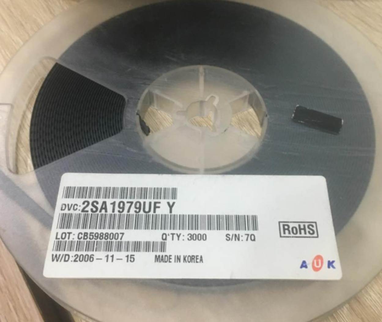 2SA1979UF Y AUK Transistor PNP 5V 500mA SOT-323F Parts Distributor 2SA1979UF Y AUK Transistor PNP 5V 500mA SOT-323F