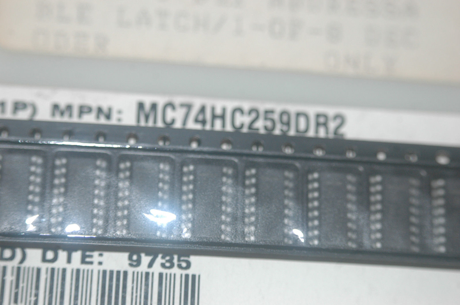 MC74HC259D Motorola IC 8-bit Addressable Latch 1-of-8 Decoder 16-Pin SOIC Parts Distributor MC74HC259D Motorola IC 8-bit Addressable Latch 1-of-8 Decoder 16-Pin SOIC