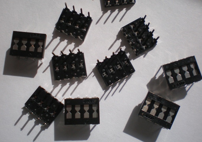 435704-4 TE Connectivity / AMP DIP Switches / SIP Switches 4P Parts Distributor 435704-4 TE Connectivity / AMP DIP Switches / SIP Switches 4P - Image 2