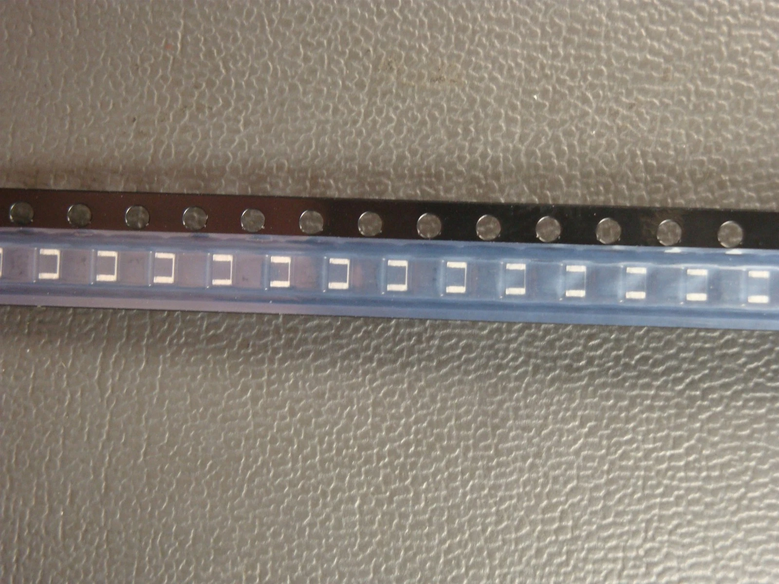 M55342K06B10E0R Vishay Thick Film Resistor 10KOhms 150mW 1% SMD 0705 Parts Distributor M55342K06B10E0R Vishay Thick Film Resistor 10KOhms 150mW 1% SMD 0705