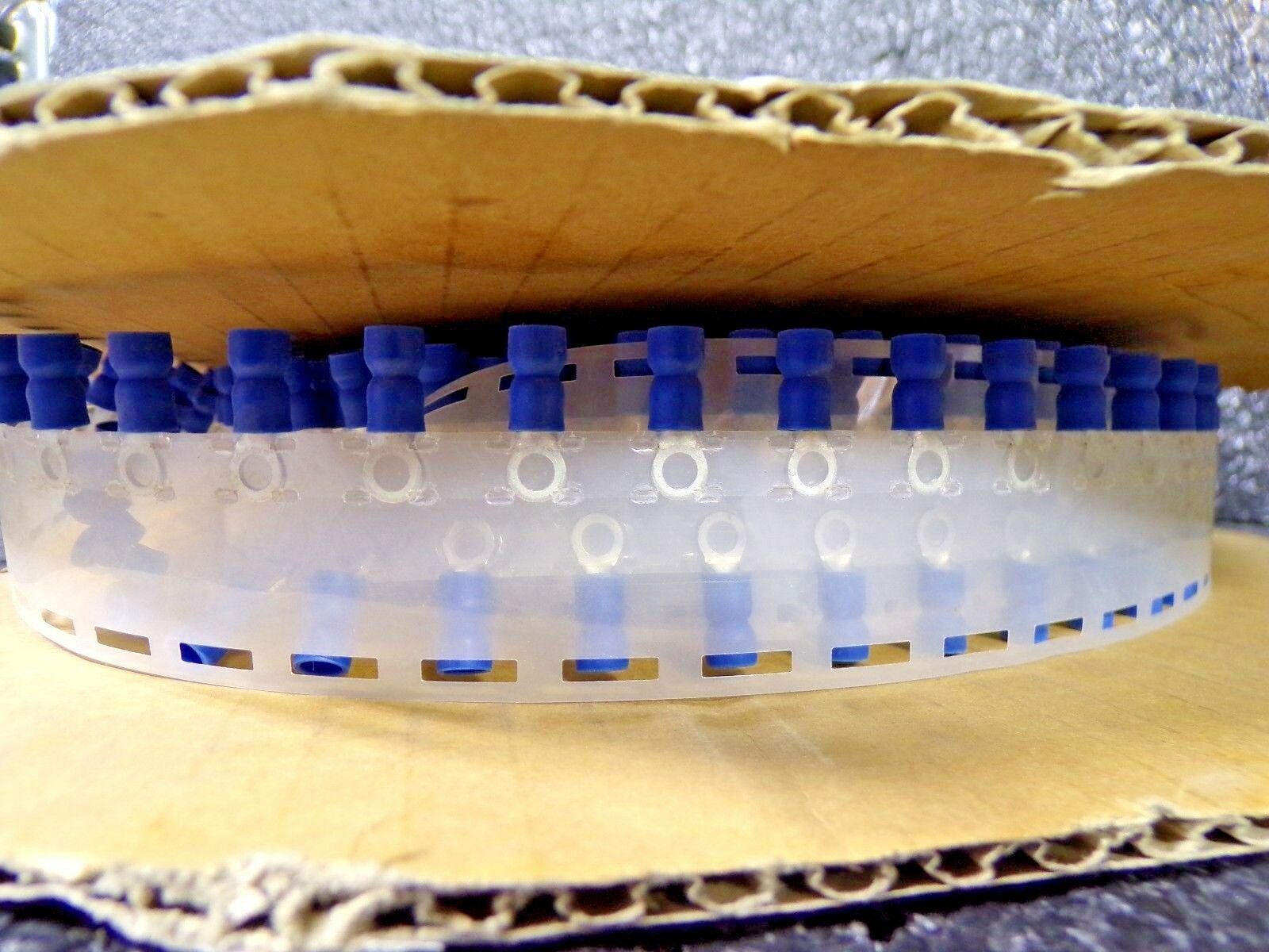 FVL1614S3R2 Hoffman Ring Terminal 16-14AWG #6 Stud Size Blue Parts Distributor FVL1614-S3R2 Electronic Components