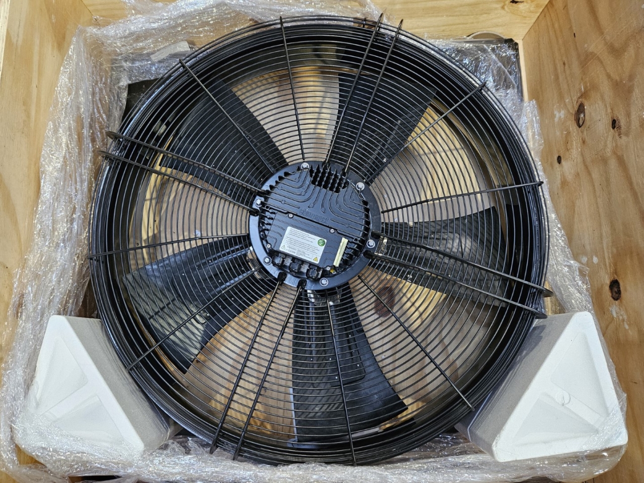 W3G910-LU25-03 EBM EC Fan 400V 2500W Axial Parts Distributor W3G910-LU25-03 EBM EC Fan 400V 2500W Axial - Image 2